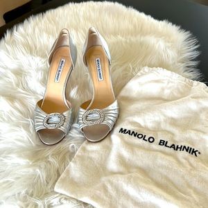 Beautiful (made famous by SATC) Manolo Crystal Seraby Heels